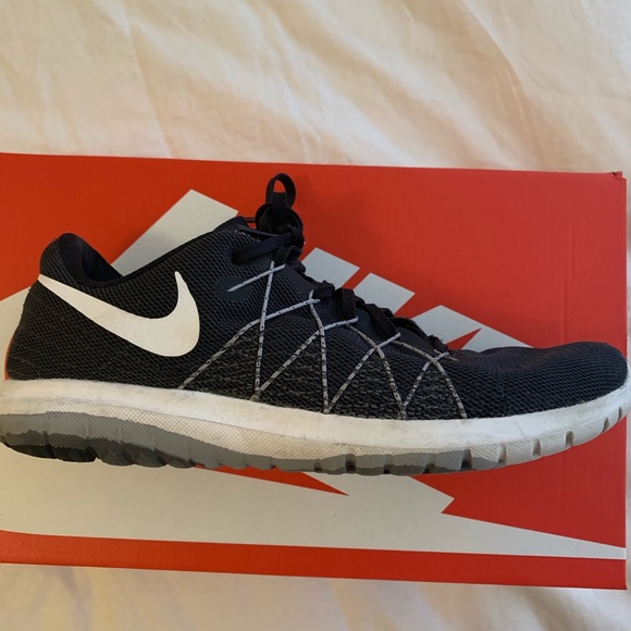 Women’s Nike Fury 2 - Picture 2 of 5